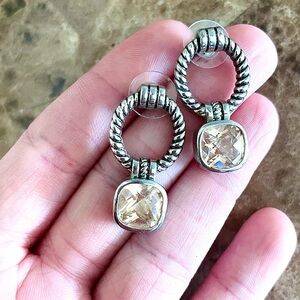 Pretty Crystal Earrings 💛🌟🌞